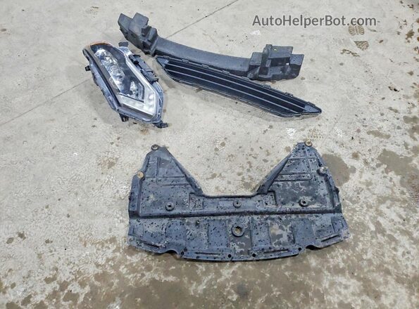 KNMAT2MV0HP532851 2017 NISSAN ROGUE Silver Widok naklejki z numerem VIN