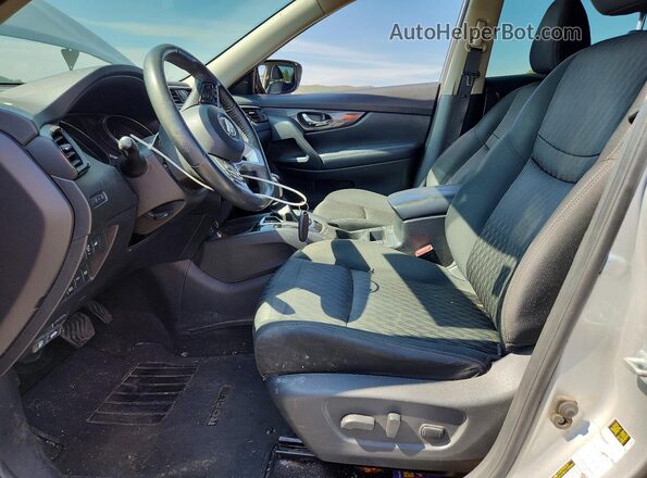 KNMAT2MV0HP587123 2017 NISSAN ROGUE Silver წინა სალონის ხედი