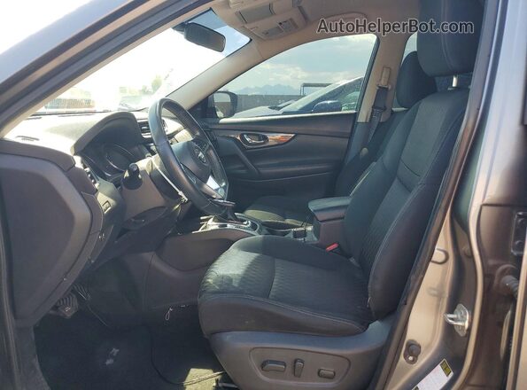 KNMAT2MV0JP526490 2018 NISSAN ROGUE Серый Вид салона спереди