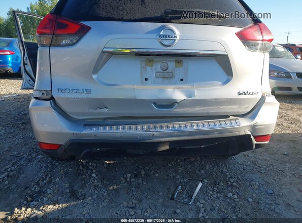 KNMAT2MV0JP545685 2018 NISSAN ROGUE Серебряный Вид спереди