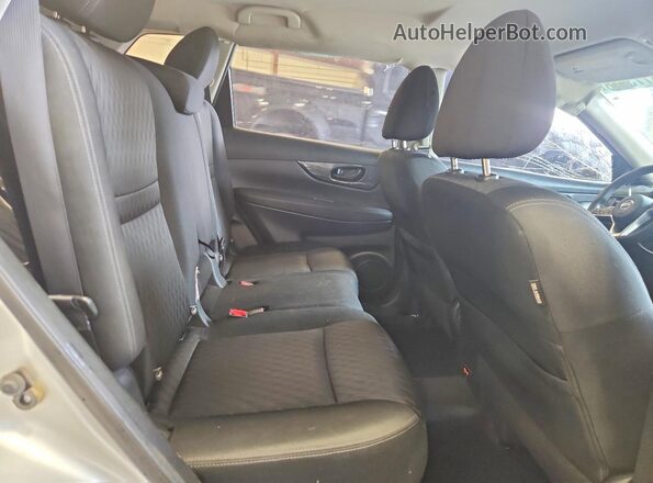 KNMAT2MV0KP528032 2019 NISSAN ROGUE Серебряный Вид задней части салона