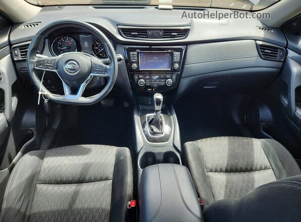 KNMAT2MV1HP513743 2017 NISSAN ROGUE Угольный Вид панели приборов