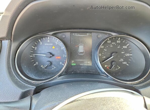 KNMAT2MV1HP558939 2017 NISSAN ROGUE Gray Սարքավորումների վահանակի տեսք