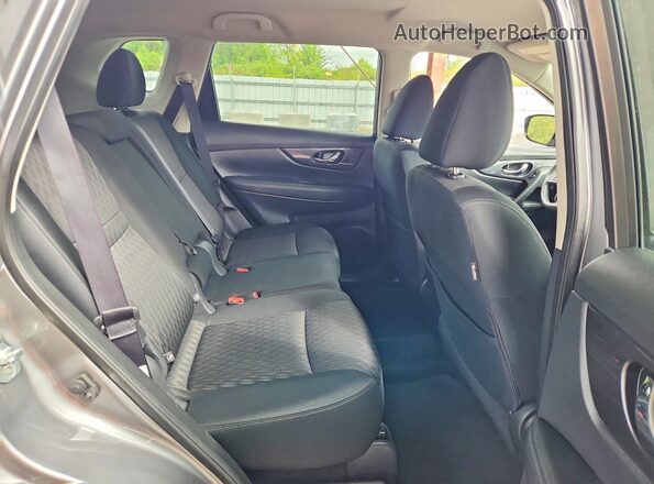 KNMAT2MV1JP525834 2018 NISSAN ROGUE Gray Vista de los asientos traseros