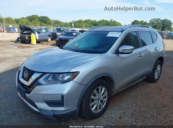 KNMAT2MV1JP561247 2018 NISSAN ROGUE Silver Передня ліва чверть