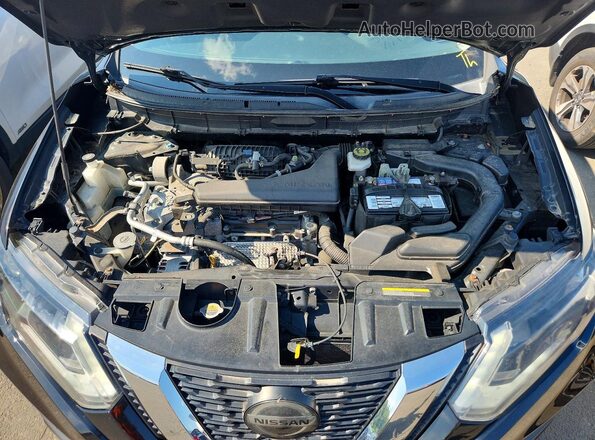 KNMAT2MV1JP563628 2018 NISSAN ROGUE Черный Вид подкапотного пространства