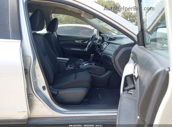 KNMAT2MV1KP518920 2019 NISSAN ROGUE Серебряный Вид салона спереди