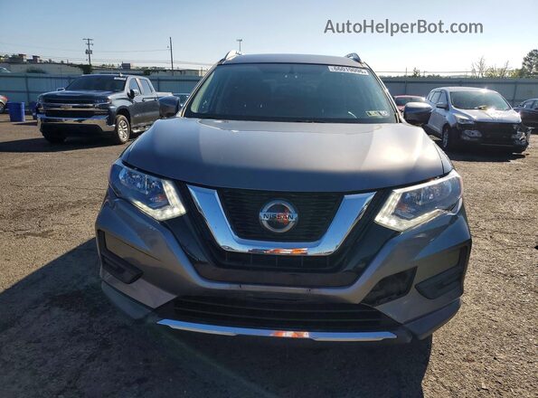KNMAT2MV2JP620533 2018 NISSAN ROGUE Gray Front view