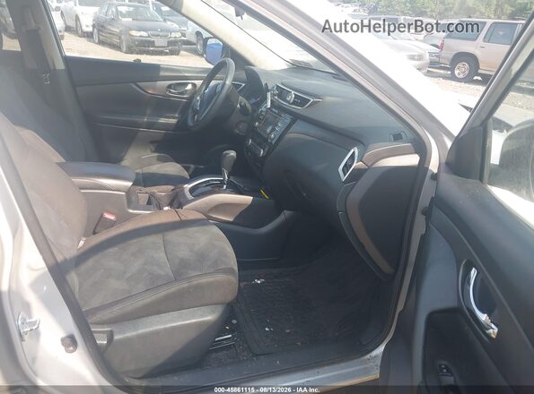KNMAT2MV3GP649967 2016 NISSAN ROGUE Silver Front interior view
