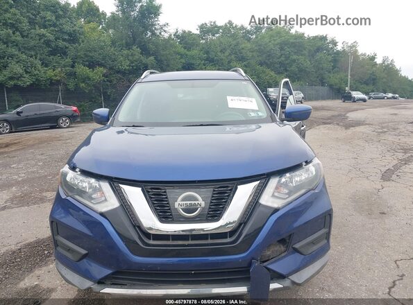 KNMAT2MV3HP585513 2017 NISSAN ROGUE Blue Vista interior trasera