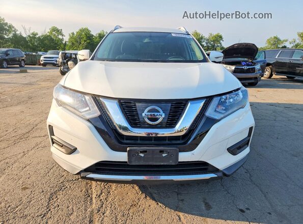 KNMAT2MV3HP589433 2017 NISSAN ROGUE White Widok z przodu