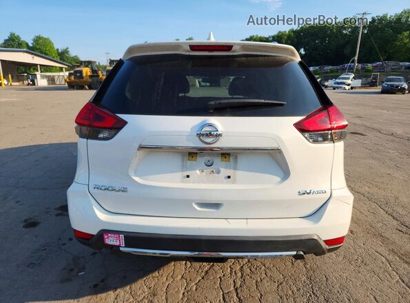 KNMAT2MV3HP589433 2017 NISSAN ROGUE White Widok z tyłu