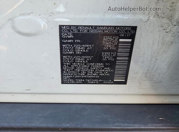 KNMAT2MV3HP589433 2017 NISSAN ROGUE White Widok komory silnika