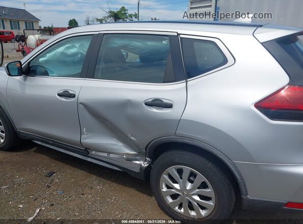 KNMAT2MV3JP502779 2018 NISSAN ROGUE Silver Front view