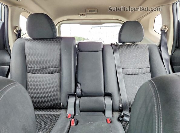 KNMAT2MV3JP547057 2018 NISSAN ROGUE Silver Widok wnętrza z tyłu