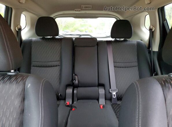 KNMAT2MV3JP622467 2018 NISSAN ROGUE Black Widok tylnych siedzeń