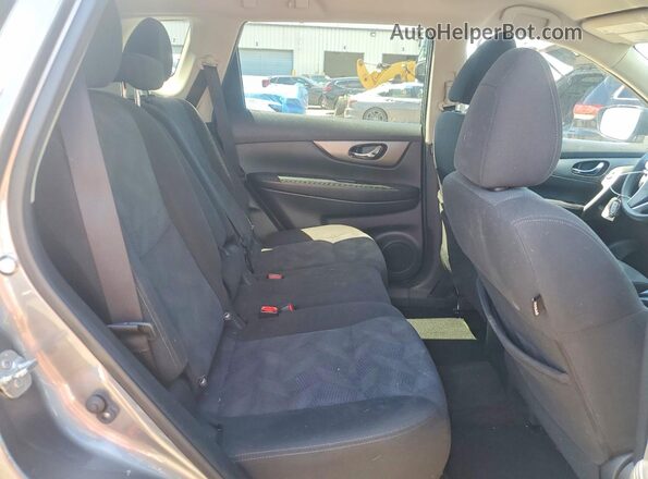 KNMAT2MV4GP620820 2016 NISSAN ROGUE Gray Rear interior view