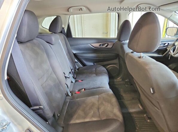 KNMAT2MV4GP637973 2016 NISSAN ROGUE Серебряный Вид задней части салона
