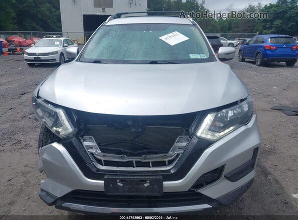 KNMAT2MV4HP509136 2017 NISSAN ROGUE Silver Front view