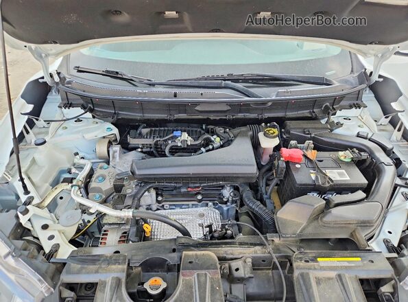 KNMAT2MV4HP548275 2017 NISSAN ROGUE White ძრავის განყოფილების ხედი