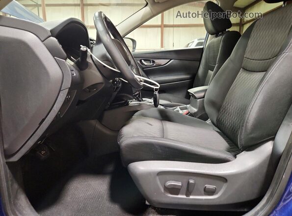 KNMAT2MV4JP550906 2018 NISSAN ROGUE Синий Вид салона спереди