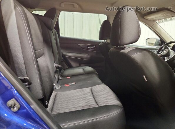 KNMAT2MV4JP550906 2018 NISSAN ROGUE Синий Вид задней части салона
