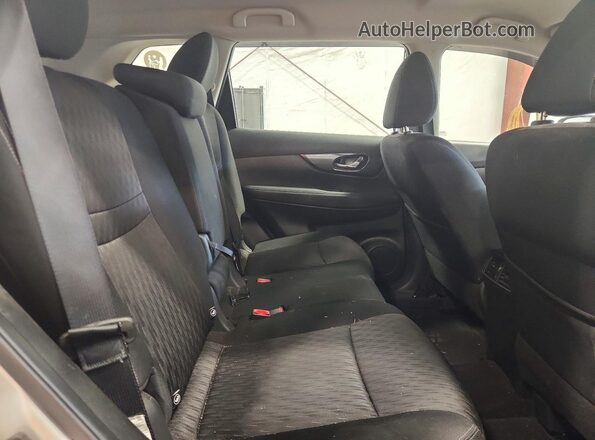 KNMAT2MV4JP553952 2018 NISSAN ROGUE Серый Вид задней части салона