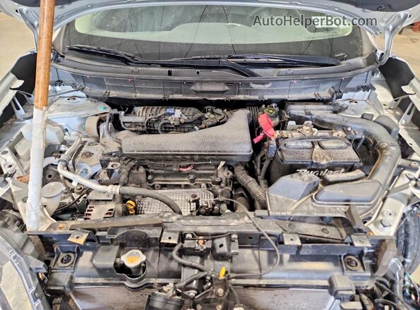 KNMAT2MV4JP553952 2018 NISSAN ROGUE Серый Вид подкапотного пространства