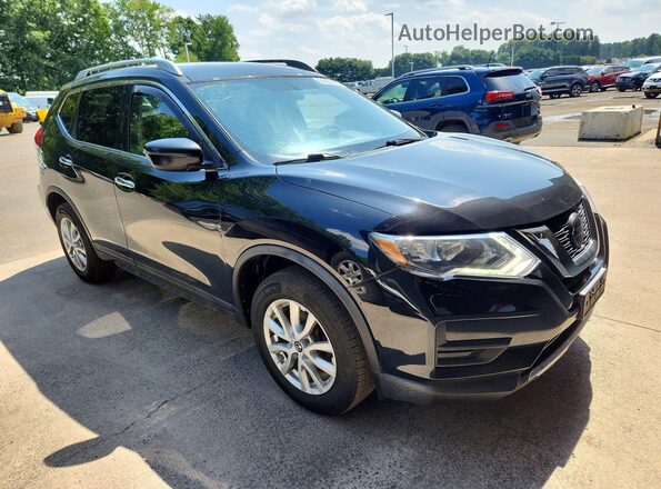 KNMAT2MV4JP590290 2018 NISSAN ROGUE Black Przód prawy