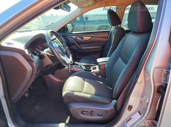 KNMAT2MV4KP521505 2019 NISSAN ROGUE Серебряный Вид салона спереди