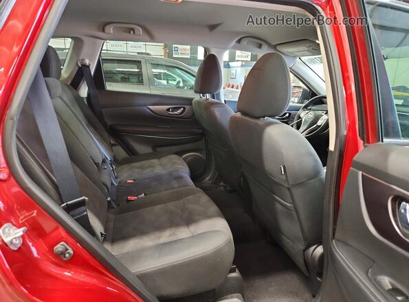 KNMAT2MV5GP641157 2016 NISSAN ROGUE Красный Вид задней части салона