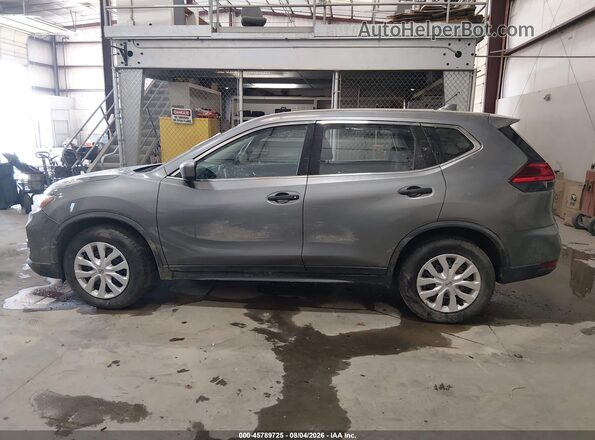 KNMAT2MV5HP531887 2017 NISSAN ROGUE Gray Rear interior view