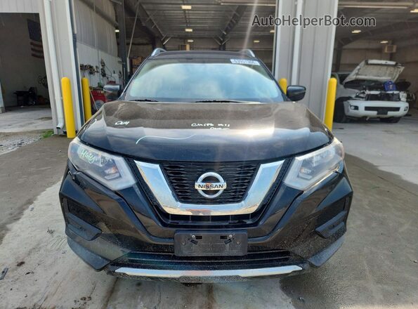 KNMAT2MV5HP566011 2017 NISSAN ROGUE Black Front view