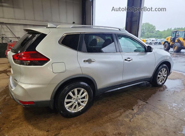 KNMAT2MV5HP603770 2017 NISSAN ROGUE Серебряный Задняя правая четверть