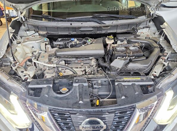 KNMAT2MV5HP603770 2017 NISSAN ROGUE Серебряный Вид подкапотного пространства