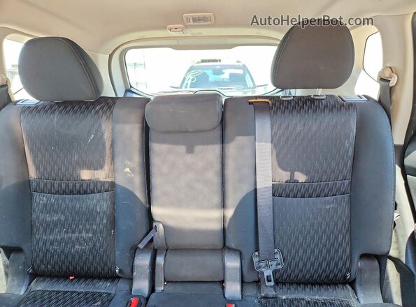 KNMAT2MV5JP546749 2018 NISSAN ROGUE Silver Rear seats view
