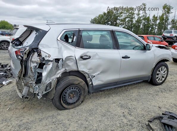 KNMAT2MV5JP552759 2018 NISSAN ROGUE Серебряный Задняя правая четверть