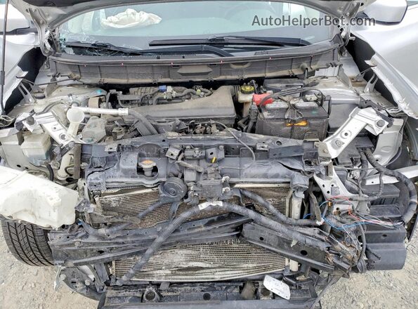 KNMAT2MV5JP552759 2018 NISSAN ROGUE Серебряный Вид подкапотного пространства