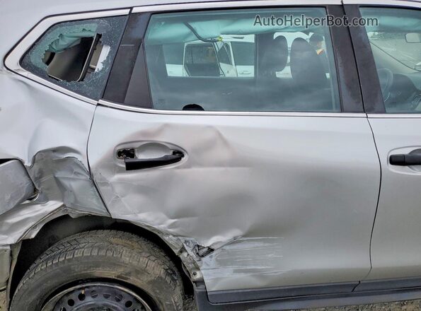 KNMAT2MV5JP552759 2018 NISSAN ROGUE Серебряный Вид задней части салона