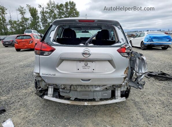 KNMAT2MV5JP552759 2018 NISSAN ROGUE Серебряный Вид сзади