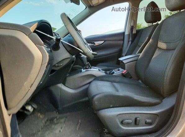 KNMAT2MV5JP563261 2018 NISSAN ROGUE Silver Սալոնի դիմացի տեսք