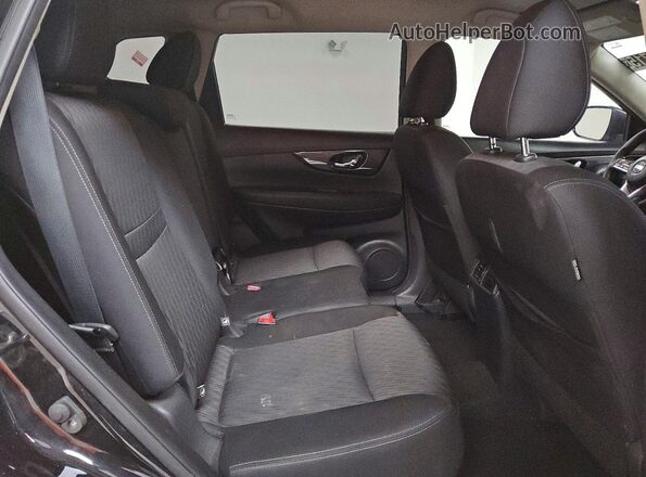 KNMAT2MV5JP568511 2018 NISSAN ROGUE Черный 