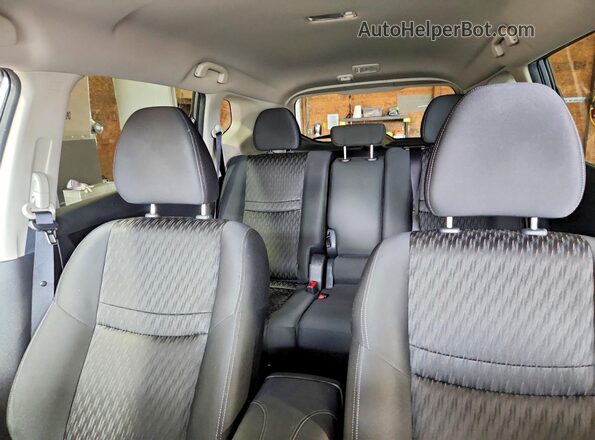 KNMAT2MV5KP530794 2019 NISSAN ROGUE Silver Widok tylnych siedzeń