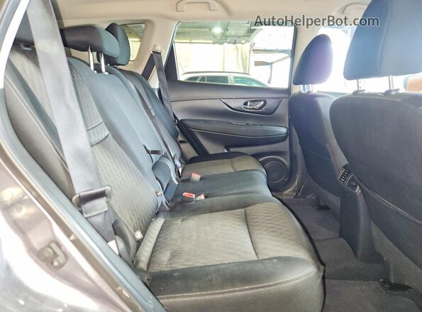 KNMAT2MV5KP530794 2019 NISSAN ROGUE Silver Widok wnętrza z tyłu