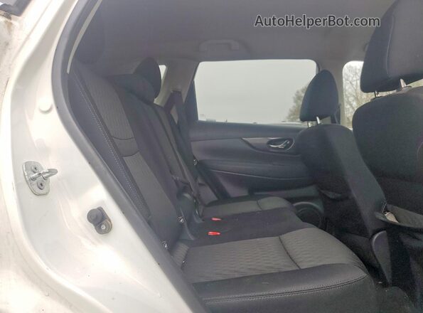 KNMAT2MV6HP530926 2017 NISSAN ROGUE White Rear seats view