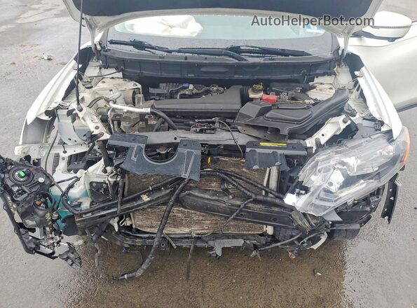 KNMAT2MV6HP530926 2017 NISSAN ROGUE White Rear interior view