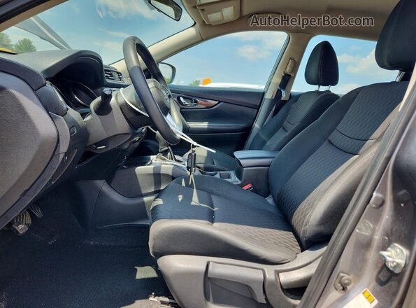 KNMAT2MV6JP574026 2018 NISSAN ROGUE Gray წინა სალონის ხედი