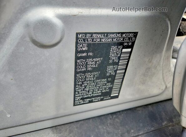 KNMAT2MV6JP589416 2018 NISSAN ROGUE Silver Widok komory silnika