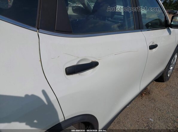 KNMAT2MV7GP697701 2016 NISSAN ROGUE White Front view