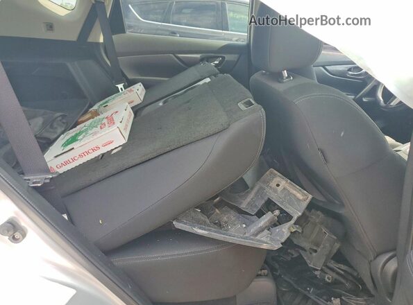 KNMAT2MV7HP506537 2017 NISSAN ROGUE Silver Widok tylnych siedzeń